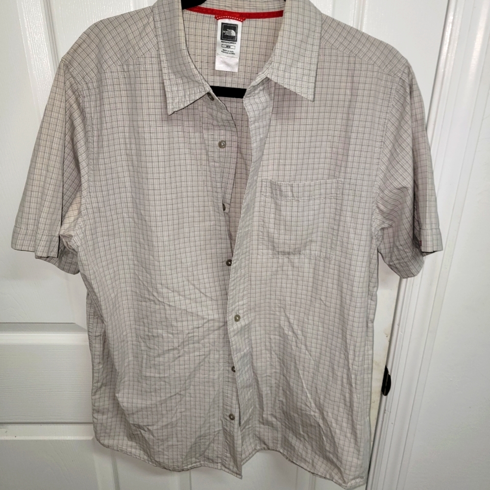 The North Face men's button-up short sleeve